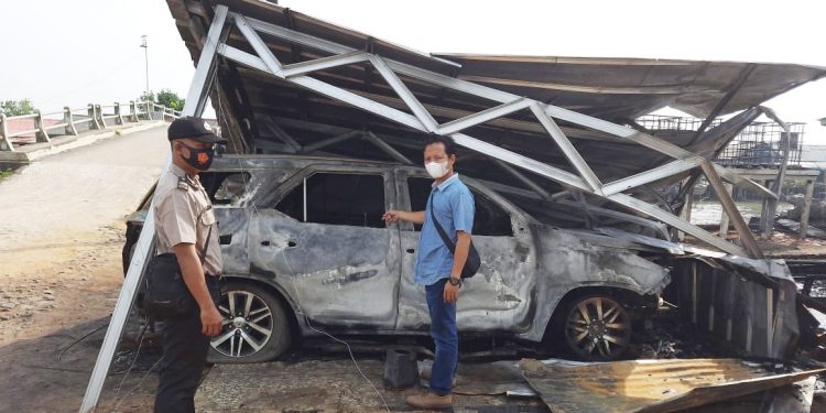 Polsek Dente Teladas Identifikasi dan Olah TKP Kebakaran