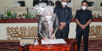 Hadiri Rapat Paripurna DPRD Tuba Tentang PJP TA 2020 dan Pengesahan Perubahan APBD 2021, Ini Jawaban dan Penjelasan Bupati Winarti