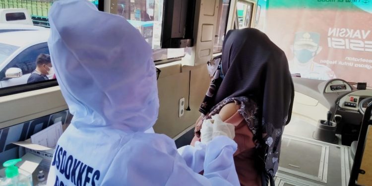 Polres Tulang Bawang Kerahkan SIVAMOL Pada Giat Vaksinasi Presisi Keliling