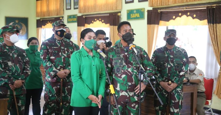 Berikan Motivasi Nakes, Kasad Kunjungi RST Wijayakusuma Purwokerto