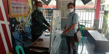 Khoirul Ilham Ambil Formulir Pendaftaran Calon Kepala Tiyuh Panaragan Jaya Indah