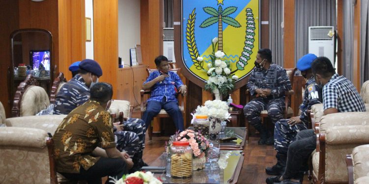 Membangun dan Tingkatkan Sinergi, Danlanal Palu Laksanakan Anjangsana ke Gubernur Sulawesi Tengah