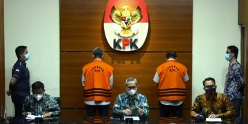 Cukup Bukti, KPK Tahan dan Tetapkan Bupati Bintan Sebagai Tersangka !