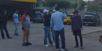 Debt Colector Batavia Finance Berembel PERS Tarik Paksa Kendaraan