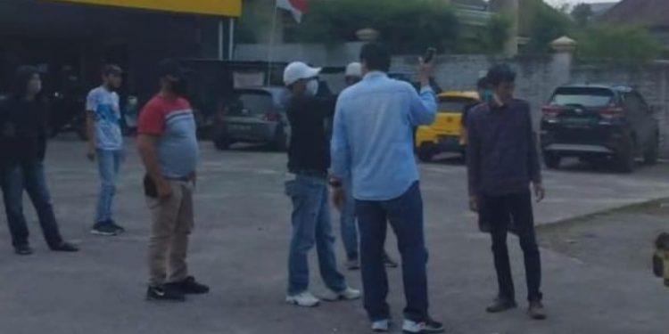 Debt Colector Batavia Finance Berembel PERS Tarik Paksa Kendaraan