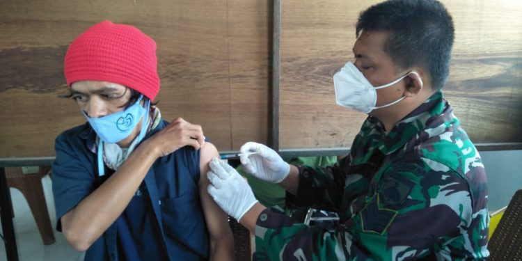 Peduli Dunia Pendidikan, Korem 071/Wijayakusuma Kembali Laksanakan Serbuan Vaksin Mahasiswa Universitas Nahdatul Ulama Purwokerto