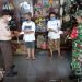 Cegah penyebaran Covid-19, Babinsa Keprabon Cek Penerapan PPKM Level 2 di Pasar Triwindu Solo