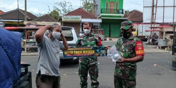 Babinsa Koramil 24/Puhpelem Terus Himbau Warga Akan Pentingnya Prokes