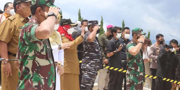 Dandim 0410/KBL Ikut Dampingi Kapolri Tinjau Pelaksanaan Vaksinasi Covid 19 di Graha Wangsa