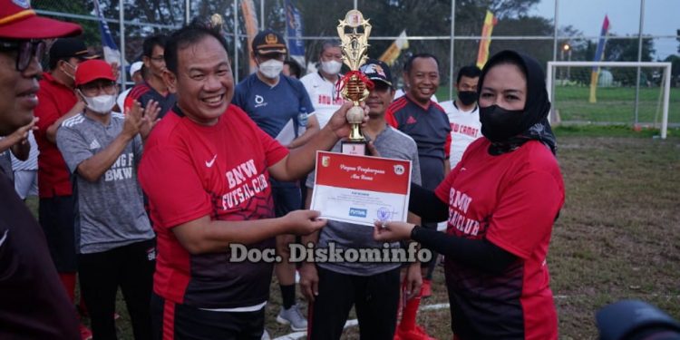 Peresmian Lapangan Futsal BMW Sport Center Menggala diwarnai keseruan Final Turnamen Futsal