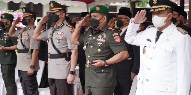 Danrem 071/Wijayakusuma Hadiri Upacara Hari Jadi Ke-451 Kab Banyumas