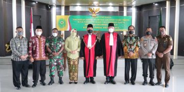 Kasdim 0410/KBL Hadiri Pelantikan dan serah terima jabatan Kepala Pengadilan Negeri Tanjung Karang