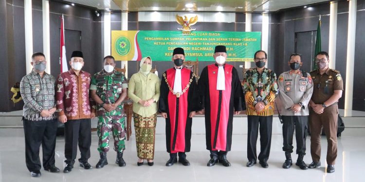 Kasdim 0410/KBL Hadiri Pelantikan dan serah terima jabatan Kepala Pengadilan Negeri Tanjung Karang