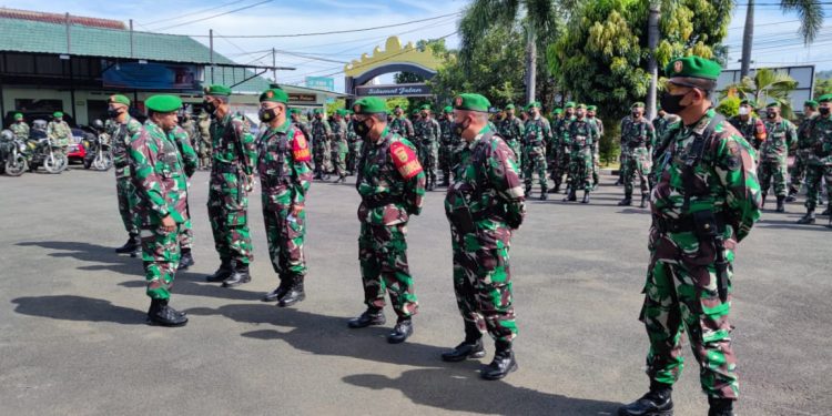 Pimpin Apel Gelar Pasukan, Kasdim 0410/KBL Ingatkan Prajurit Agar Tetap Humanis Dalam Melaksanakan Tugas