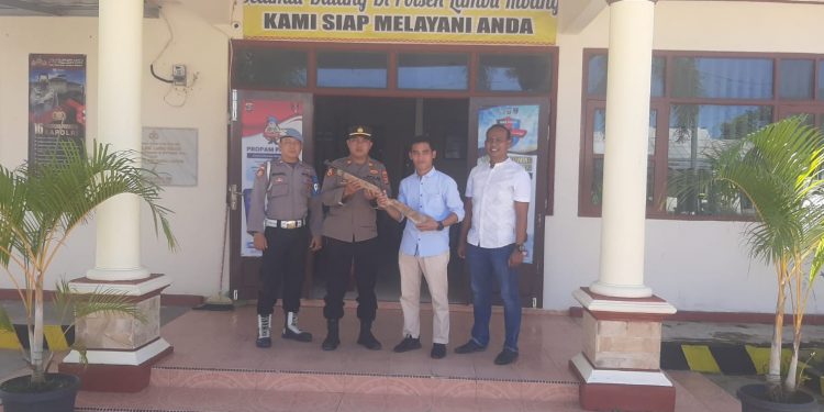 Polsek Lambu Kibang Terima Penyerahan Satu Pucuk Senjata Api Rakitan