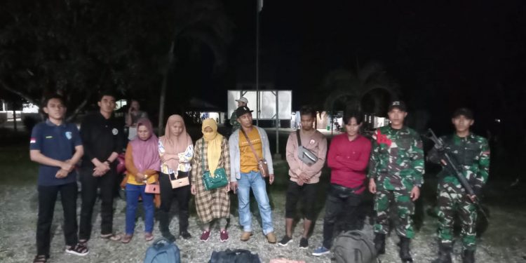 Prajurit Satgas Yonif 645/Gty Berhasil Menggagalkan 6 Orang WNI Yang Diduga PMI Non Prosedural
