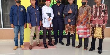 Perkara Perusakan Papan Bunga, DPD KAMPUD Lamtim Dampingi Masyarakat Adat Kirim Petisi Ke PN Sukadana