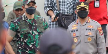 Secara Serentak, Plang Atribut Kilafatul Muslimin di 14 Lokasi Wilayah Balam di Copot