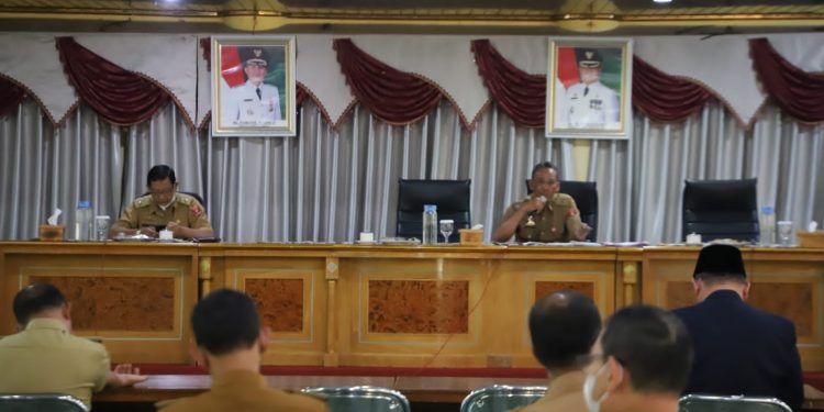Pemerintah Lampung Barat Melaksanakan Kegiatan rutin “Ngupi Bebakhong” , Membahas Terkait Evaluasi dan Perencanaan Kerja