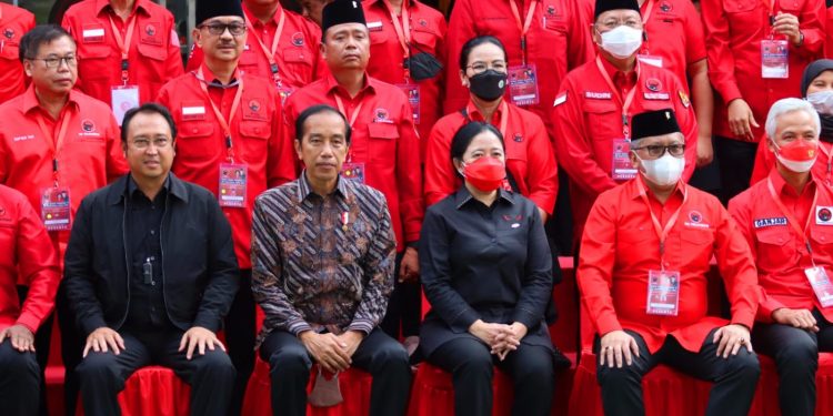 Puan Maharani Jelaskan Arahan Bu Mega Soal Kader Jangan Mejeng dan Tak Main Dua Kaki