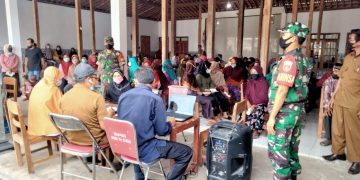 Terus Galakkan Vaksinasi, Babinsa Selalu Berikan Pendampingan