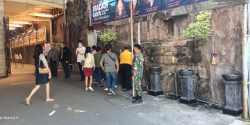 Yakinkan Sesuai Prokes, Serma Teguh Monitoring Kegiatan Ibadah Mingguan