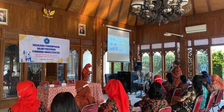 Peduli Kesehatan Warga, Babinsa Kelurahan Jagalan Laksanakan Pendampingan Sosialisasi dan Arahan Stunting