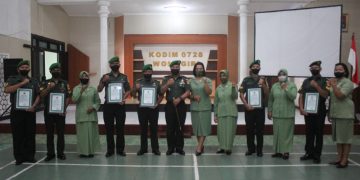Masuki Masa Persiapan Pensiun, Tujuh Anggota Kodim Wonogiri Diganjar Penghargaan