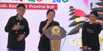 Penuh Canda, Puan Maharani Sosialisasi Tak Nikah Dini ke Remaja Bali