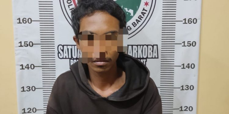 Polisi tangkap Pemuda di Sebuah Warung Lapo Tuak