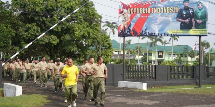 Jumat Bregas Jalan Sehat Korem 071/Wijayakusuma Warnai Haornas XXXIX
