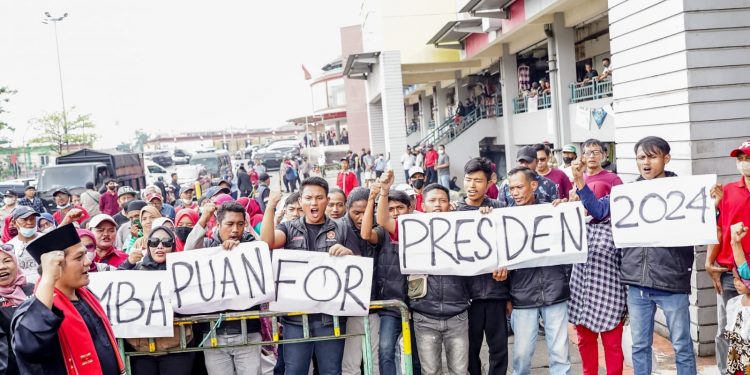 Kunjungi Pasar Pondok Gede, Puan Disambut Teriakan ‘Presiden’ Oleh Warga