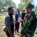 Satgas Yonif 126/Kala Cakti Sapa Warga di Perbatasan Papua