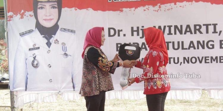 Warga Rawa Pitu Antusias Menyambut Kehadiran Bupati Winarti siang ini