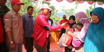 Bupati Lampung Barat, Kembali Salurkan Sembako