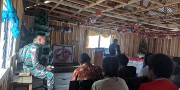 Sambut Natal Bersama Warga Papua Pegunungan, Satgas Kostrad Ibadah Bersama di Daerah Penugasan