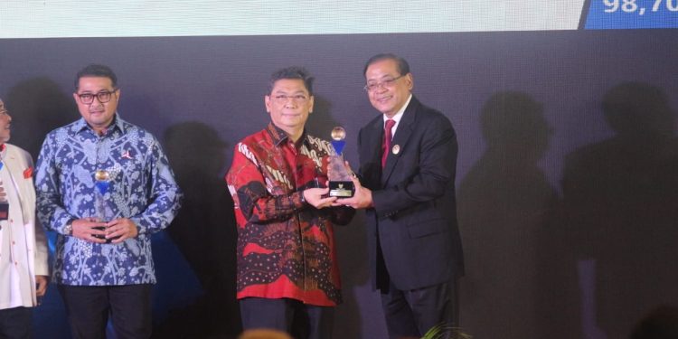 PDIP Kembali Dapat KIP Award, Utut: Cambuk Bagi Partai untuk Lebih Baik Lagi