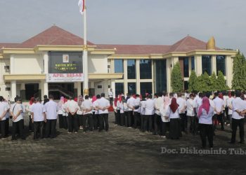 Suasana Haru Warnai Apel Temu Pamit Bupati Winarti dengan PNS Pemkab Tulang Bawang