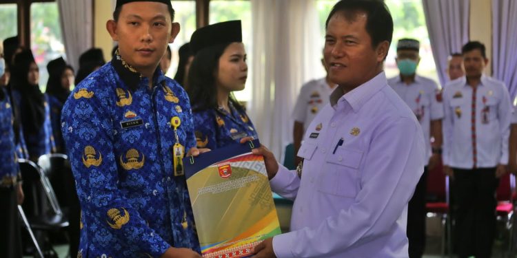 165 CPNS Pemkab Lambar Ambil Sumpah Jabatan