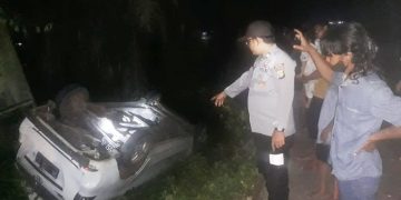 Polisi Olah TKP Kecelakaan yang Akibatkan Lima Orang LR di Penawartama