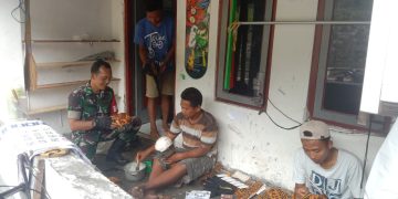 Begini Cara Serka Maryanto dalam menjalin Keakraban dengan Warga di Wilayah Binaan