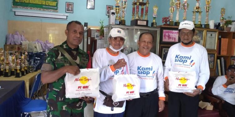 Peran Aktif Babinsa Kelurahan Jagalan pada Gerak Jalan Milad SD Muhammadiyah 8 Surakarta