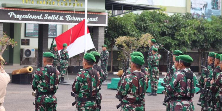 Wujud Cinta Tanah Air, Prajurit Dan PNS Kodim 0410/KBL Laksanakan Upacara Bendera