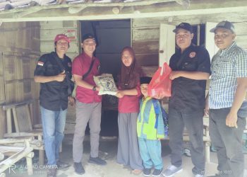 Pengurus FPII Tubaba Bagikan Sembako dalam Rangka HUT ke 7