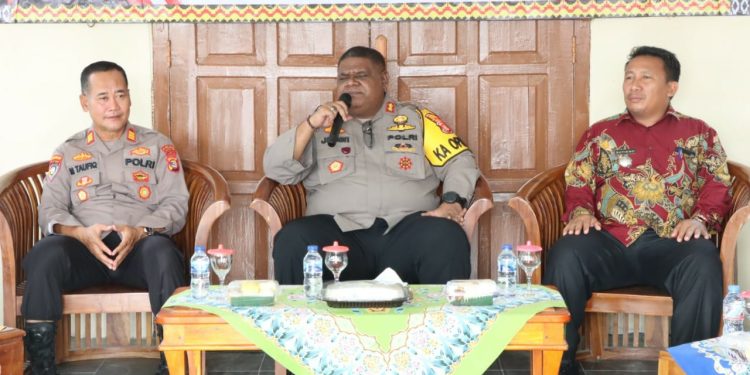 Kapolres Tulang Bawang Terima Tujuh Aduan Saat Gelar Jum’at Curhat di Tunggal Warga