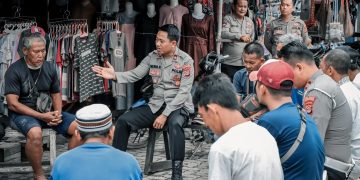 Jumat Curhat, Waka Polres Tulang Bawang Barat Keluhan Pedagang Pasar