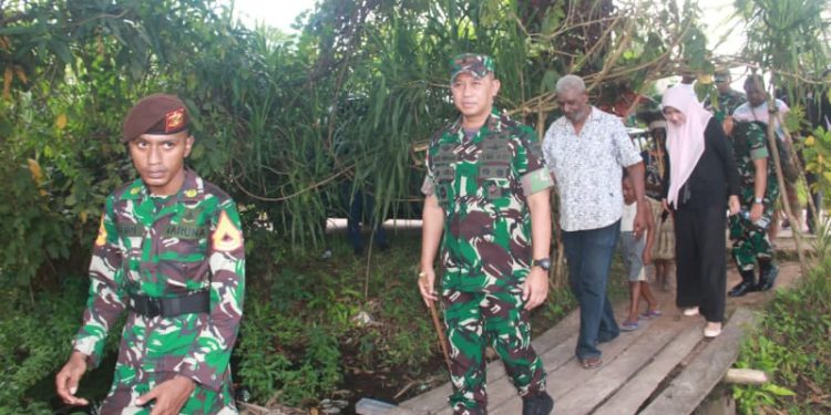 Danrem 174/ATW Anjangsana di Kampung Adat Wasur Suku Marori Men Ngge
