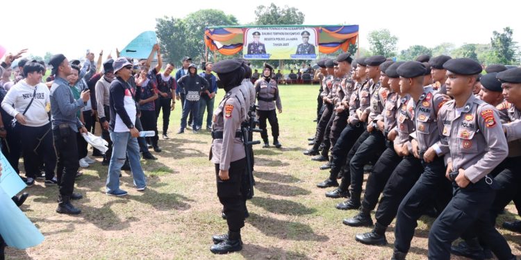 Wakapolda Bersama Karo Ops Polda Lampung Lihat Langsung Latihan Dalmas Terpadu Rayonisasi II