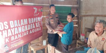 Jelang Hari Bhayangkara ke 77, Polsek Banjar Agung Bagikan Bansos Gratis di Dua Lokasi Berbeda