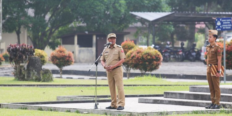 Pimpin Apel Pagi PJ Bupati Lampung Barat Apresiasi Kinerja Kepala OPD